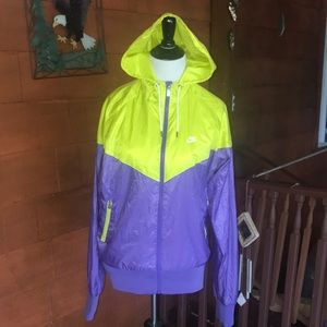 nike windbreaker vintage womens